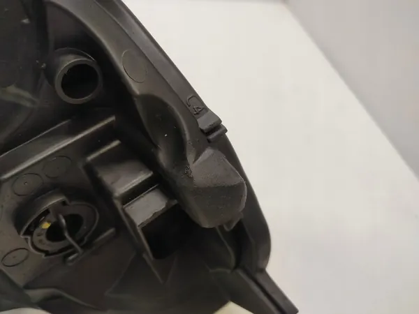 Volvo XC60 I Vasemman ajovalon image 5