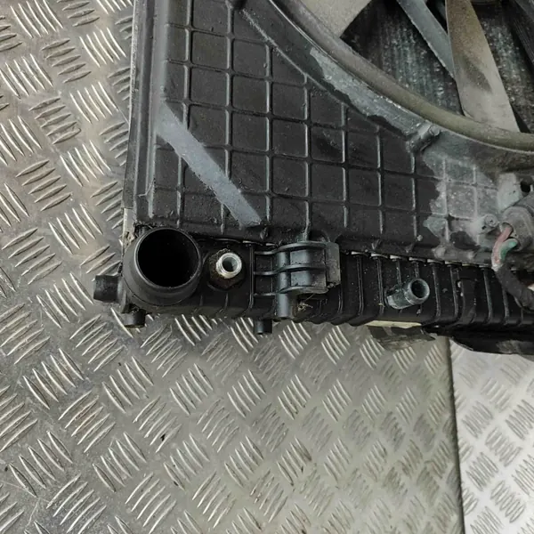 Koelonderdeel OEM A2205000054 Mercedes-Benz S W220 image 3