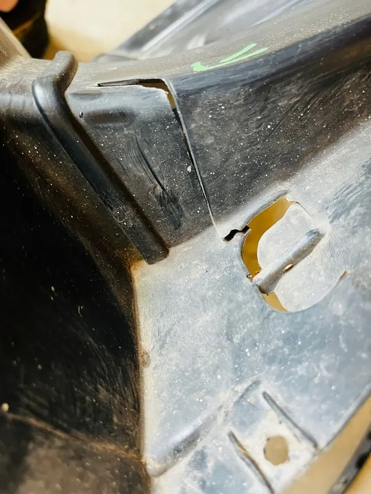 Skoda OE 6V0809957B Wheel Arch Liner image 4