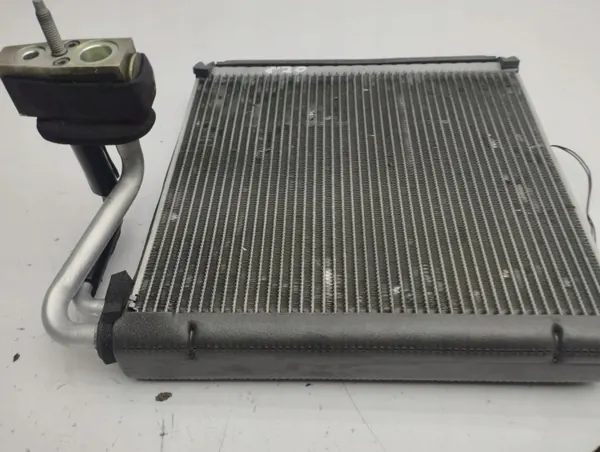 Värmekärna A/C Ford Galaxy 2017 OEM AMD133228 image 5