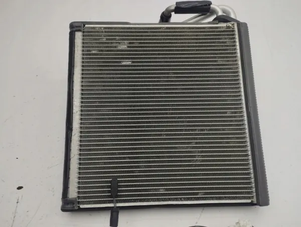 Värmekärna A/C Ford Galaxy 2017 OEM AMD133228 image 6