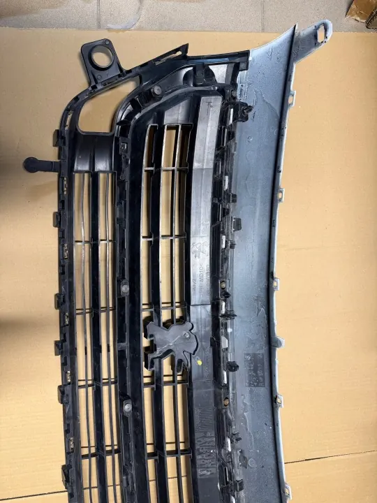 Gitter OEM 080304 für Peugeot Partner 2015-2018 image 4