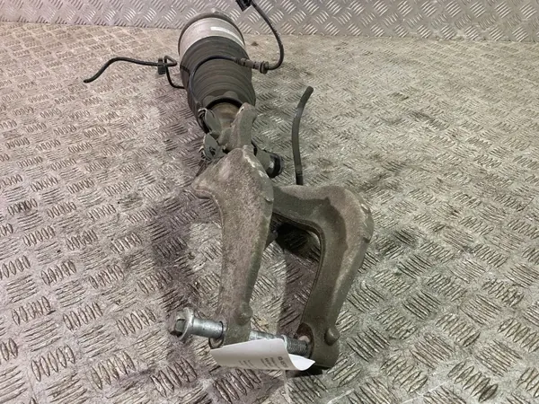 Volvo XC90 2018 Framaxel luftfjädring dämpare OEM 31658903 image 3
