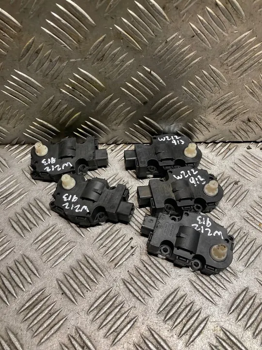 Mercedes-Benz C W204 Inlaatspruitstukklep OEM 2218200042 image 2