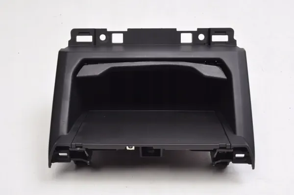 Renault Captur II Tunnelförvaring OEM 682105268R image 2