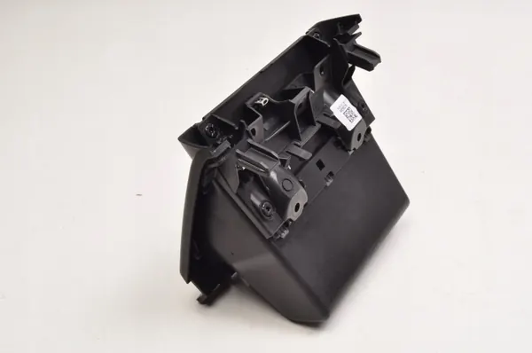 Renault Captur II Tunnelförvaring OEM 682105268R image 4