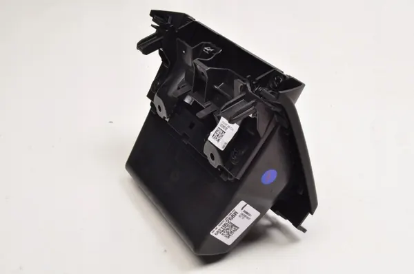 Renault Captur II Tunnelförvaring OEM 682105268R image 7