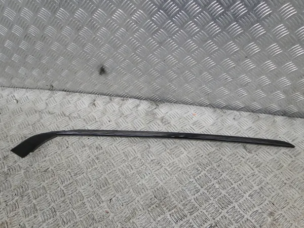 Kia Sorento IV tuulilasin tiiviste oikea OEM 86140-P2000 image 3