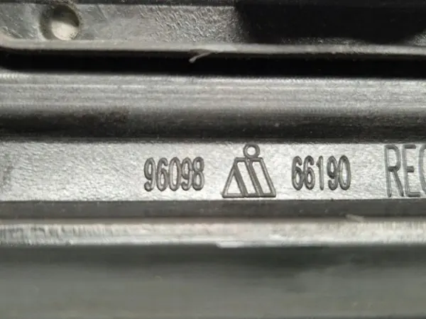 Höger vindrutslist OEM 9609866190 för Citroen DS5 image 3