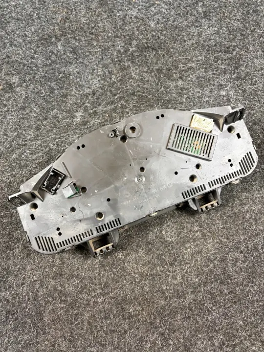 Compteur Mercedes Sprinter W903 OEM A0014468521 image 10