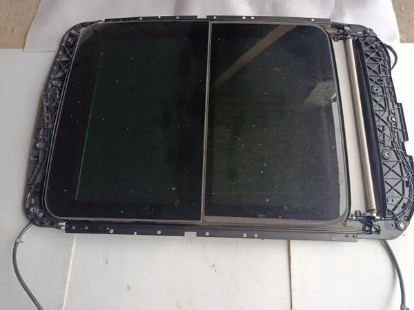SZYBERDACH PANORAMA Schiebedach LED OEM Citroen C3 Aircross image 2