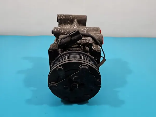 Ilmastointikompressori Ford Mondeo MK3 1S7H-19D629-CC image 2