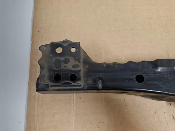 TOYOTA AVENSIS T27 T29 1.6 D Support Radiateur image 7