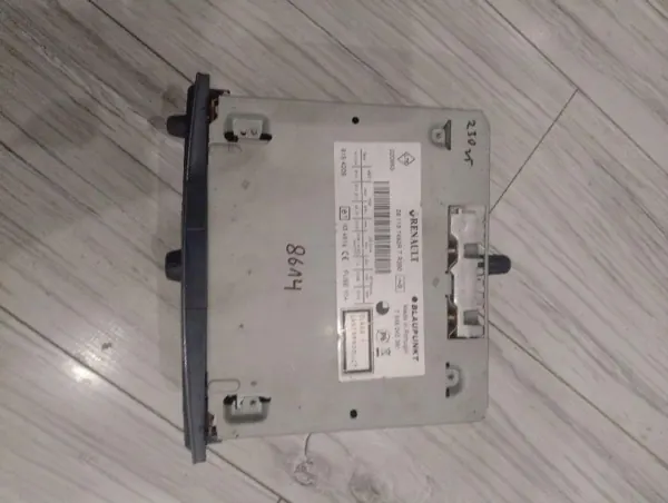 Rádio CD Renault Clio III OEM 281157453R - Usado image 4