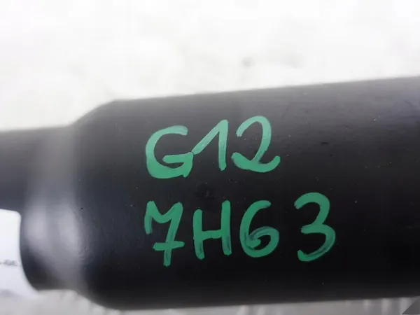 BMW 7 G12 M760iX LONG Bakre Drivaxel OEM 8696481 image 5