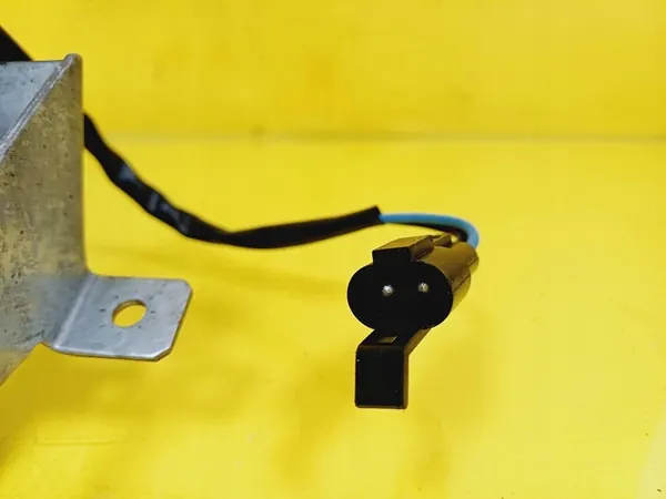 Opel Astra Heckwischermotor OE 90341911 image 2