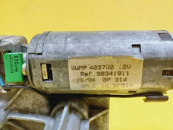 Opel Astra Heckwischermotor OE 90341911 image 4