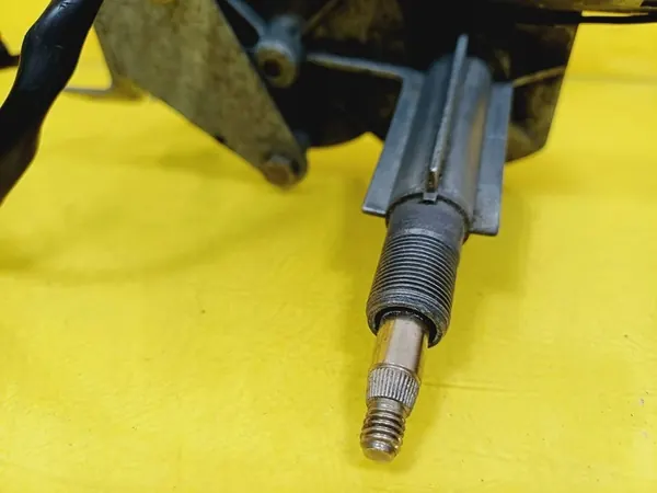 Opel Astra Heckwischermotor OE 90341911 image 5