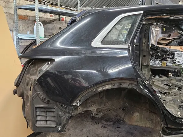 Panneau quart arrière droit Audi e-tron OEM LPV20815 image 3