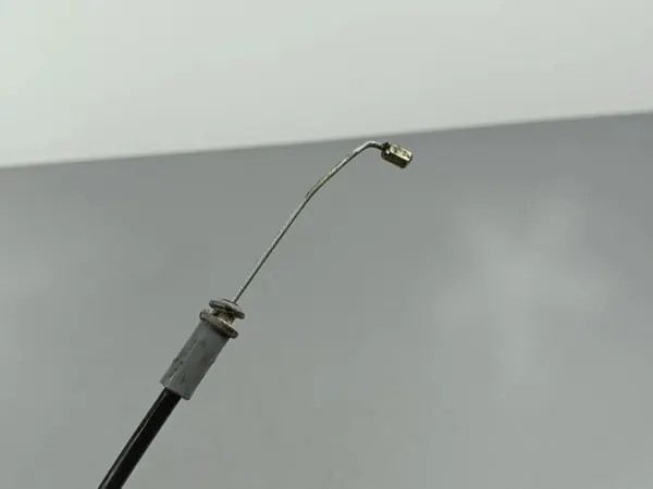 Nissan Qashqai J12 Motorhaubenverriegelung OEM FOB37396 image 3