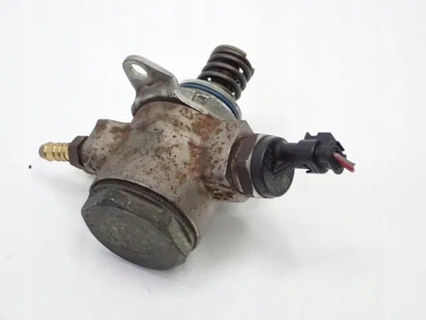 Bomba de inyección OEM 03C127026D - Usada image 3