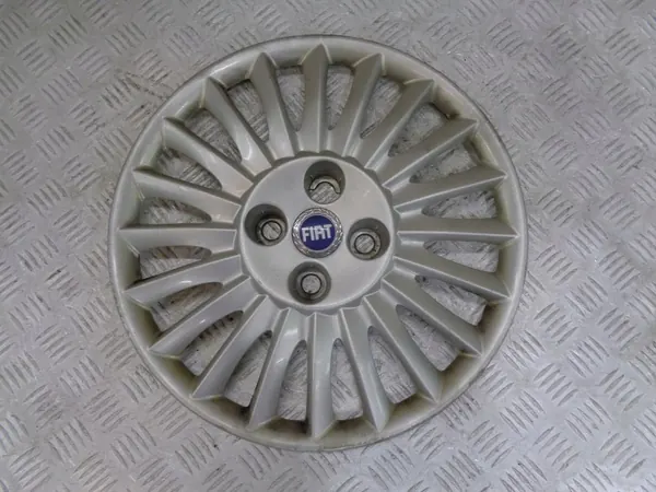 Tampa de Roda 15'' OEM 51733005 para Fiat Grande Punto image 2
