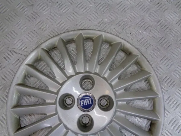 Tampa de Roda 15'' OEM 51733005 para Fiat Grande Punto image 3