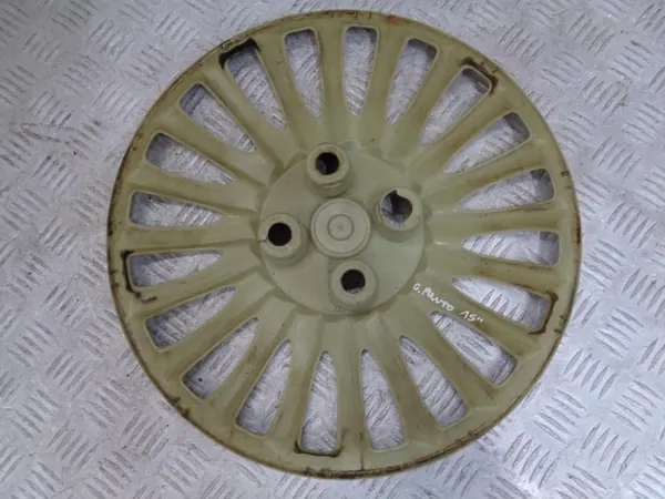 Tampa de Roda 15'' OEM 51733005 para Fiat Grande Punto image 4