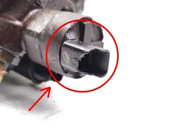 Bomba de combustível de alta pressão Ford C-Max 1.8 TDCi image 2