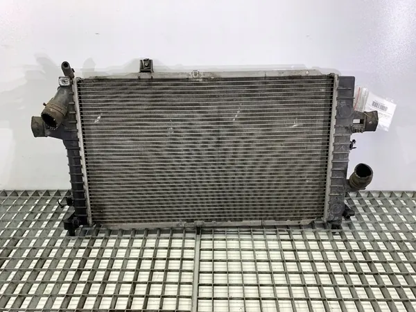 Vattenkylare Opel Astra H 1.9 150HK 13152319 image 2