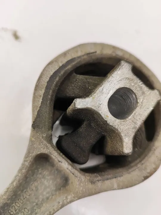 Renault Trafic III (X82) 2015 Engine Mount image 5