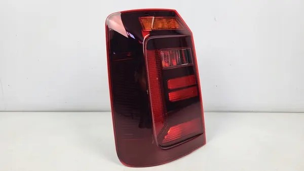 Luz Trasera Izquierda VW Caddy 2K 2015- image 2