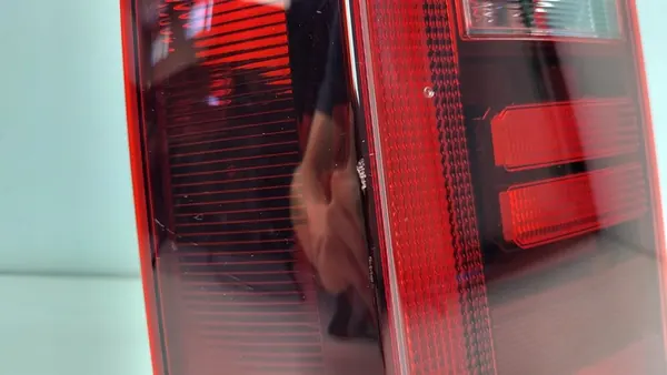 Luz Trasera Izquierda VW Caddy 2K 2015- image 3