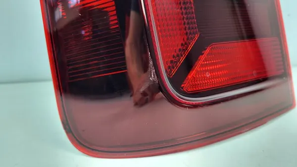 Luz Trasera Izquierda VW Caddy 2K 2015- image 4