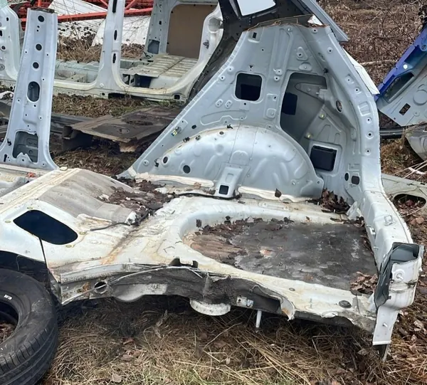 Viga de eje trasero OEM PAS TYŁ TYLNY WANNA KIA SPORTAGE IV image 3