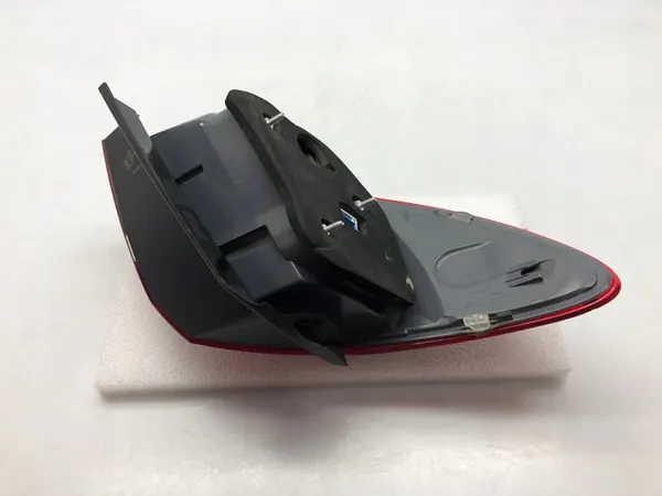 MERCEDES B-KLASA W246 LIFT 15-18 LAMPA TYLNA PRAWA LED image 6