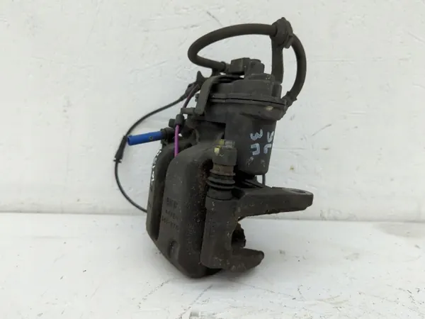 Rear Brake Caliper Right BMW 5 G30/G31 2019 52407B image 3