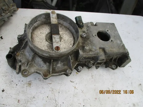 OEM 00438120026 Distribuidor Combustible Mercedes W126 V8 image 2
