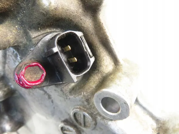 Distributiedeksel OEM OBUDOWA ROZRZĄDU Peugeot 107 1.0 image 4