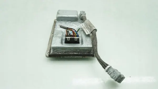 Conversor Luz SAAB 9-5 OEM 73010137N image 4