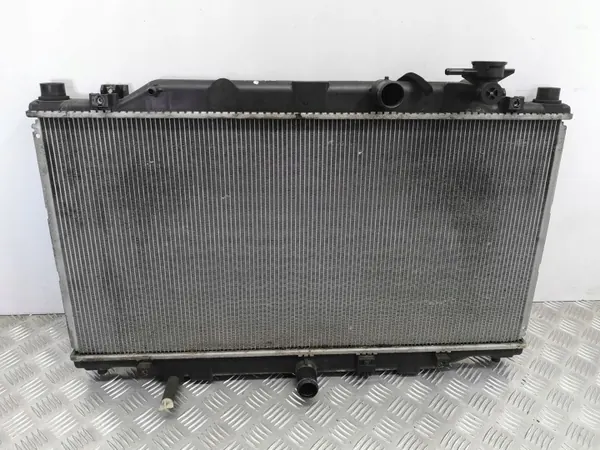 Radiador Mazda 6 2014 OEM 2230001151 - Usado image 2
