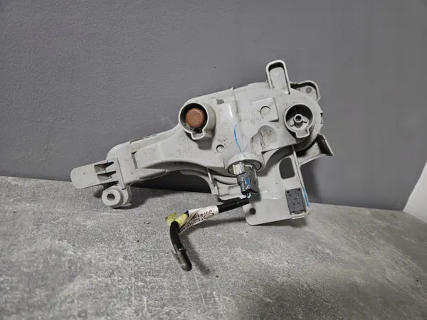 Pisca dianteiro direito Mazda 3 STANLEY W3720 image 4