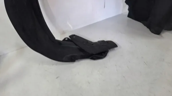 Front Right Wheel Arch Renault Grand Espace IV Lift OEM image 2