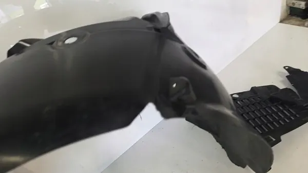 Front Right Wheel Arch Renault Grand Espace IV Lift OEM image 5