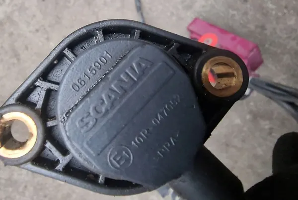 Capteur de Niveau de Pression d'Huile Scania R S NTG NGS image 5