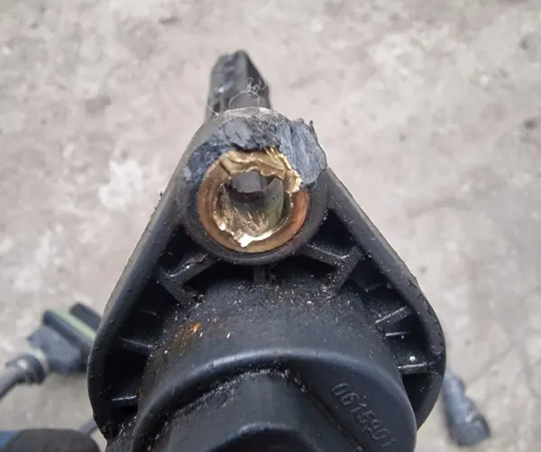 Capteur de Niveau de Pression d'Huile Scania R S NTG NGS image 6