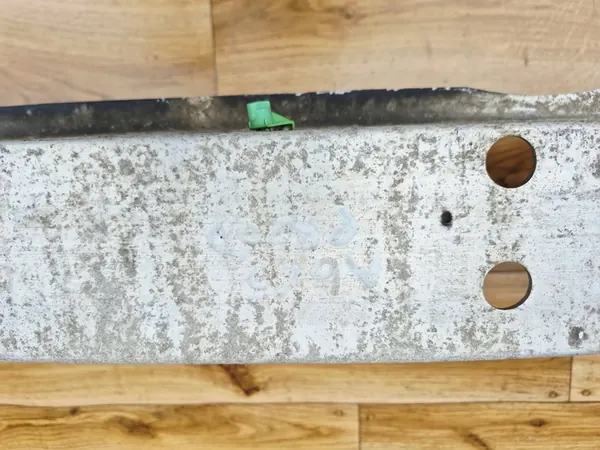 Audi A6 C5 Etupuskuri image 2