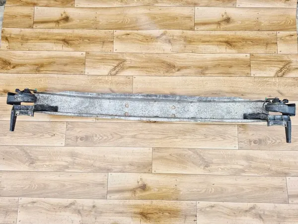 Audi A6 C5 Etupuskuri image 3