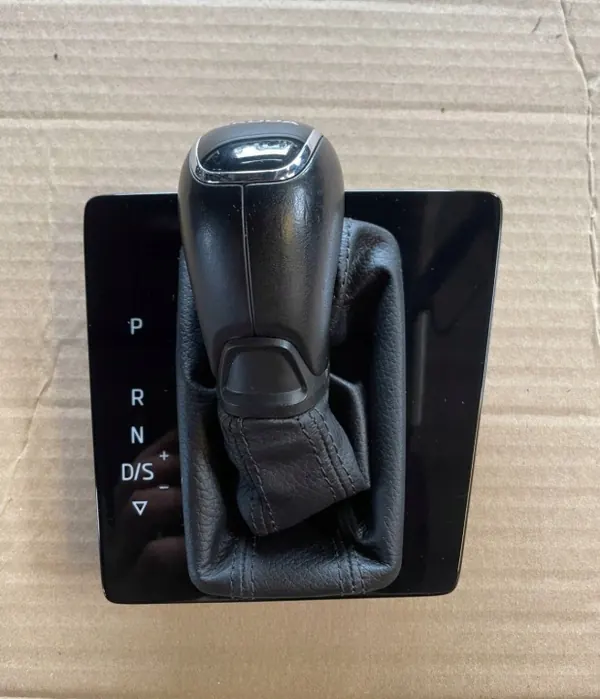 Skoda Scala DSG Pookframe OEM 655713203 image 2