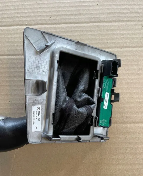 Skoda Scala DSG Pookframe OEM 655713203 image 3